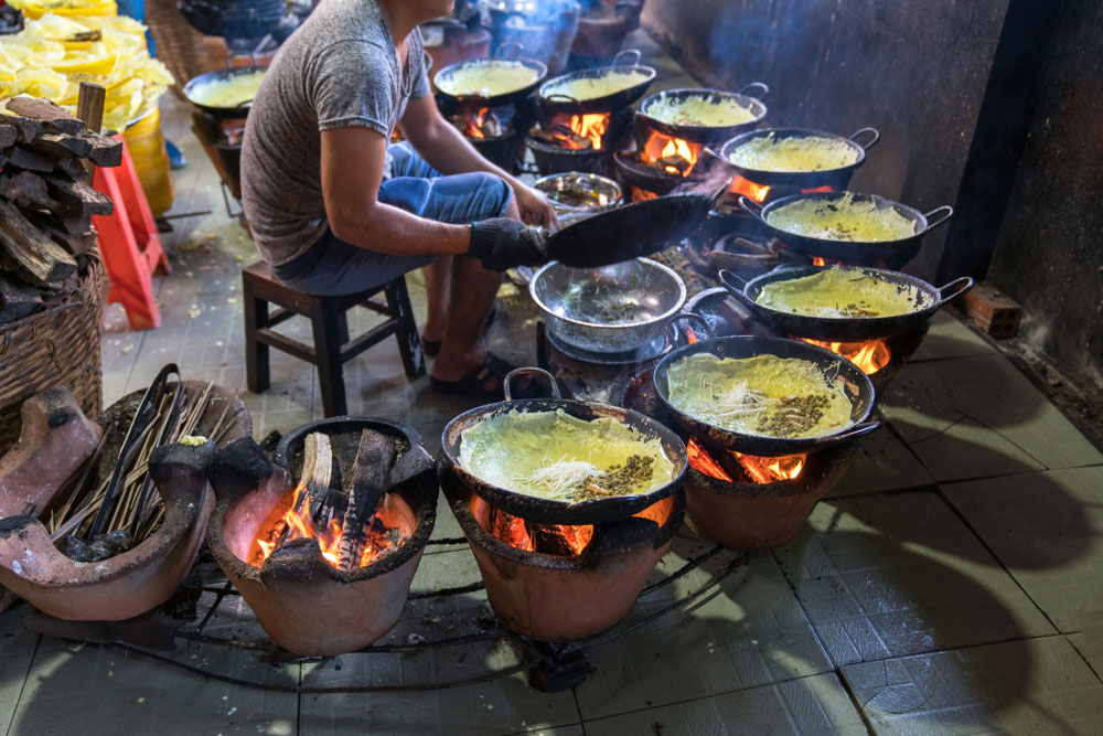 authentic-banh-xeo