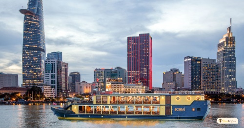 DINNER ON BONSAI CRUISE ALONG SAIGON RIVER